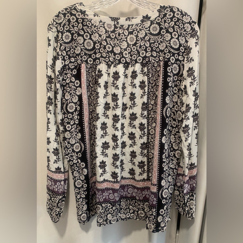 LOFT Women's Tunic, 5-Button Front, Black & White Floral w/Pink Border; Size S - Picture 3 of 8